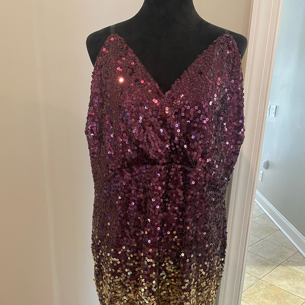 Sequined cocktail dress for hot summer nights